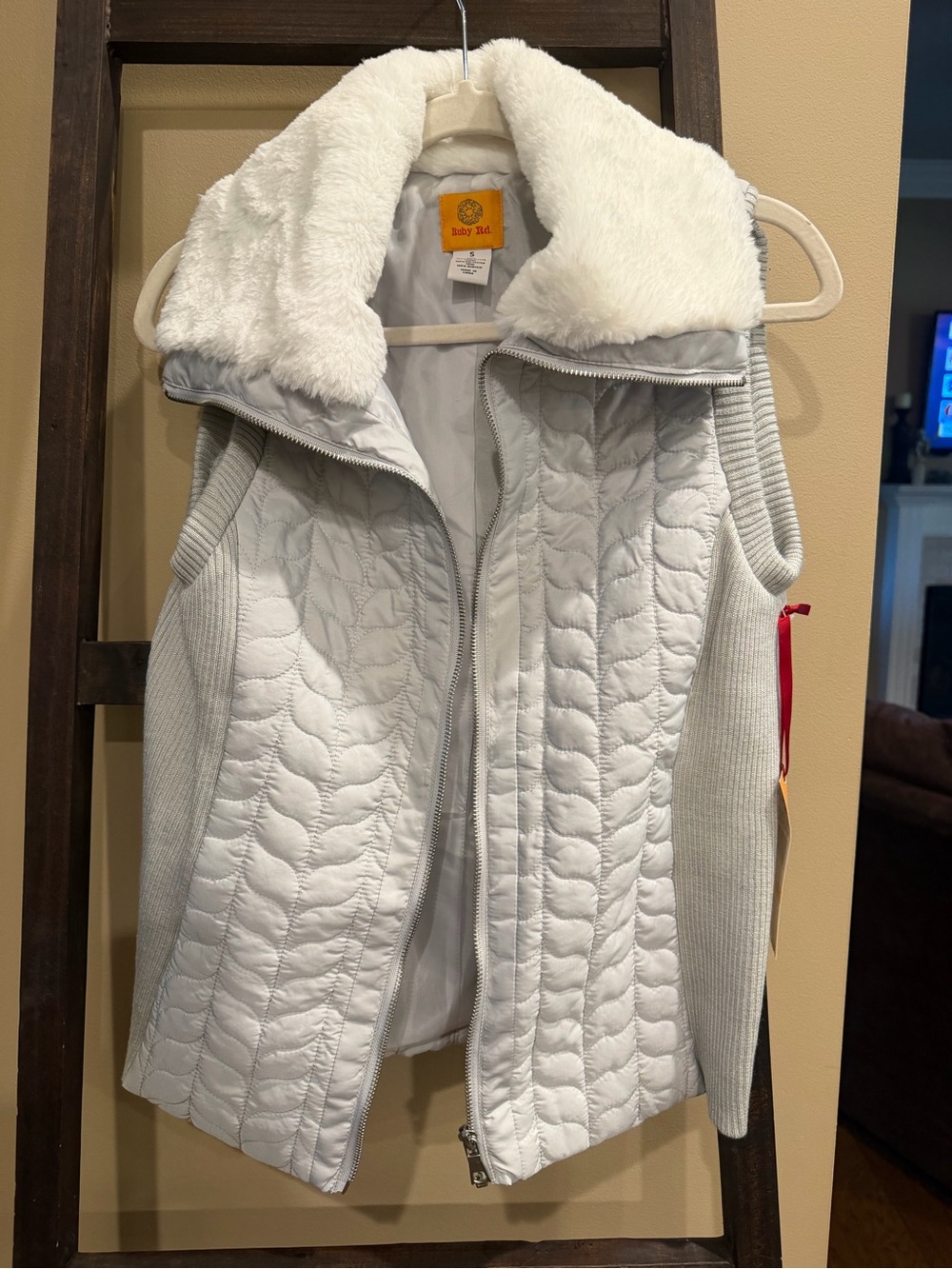 Ruby Rd. Light Gray Quilted Vest with Plush Cream Faux-Fur Collar